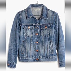 Madewell Denim Jacket in Pinter Wash, Size Medium